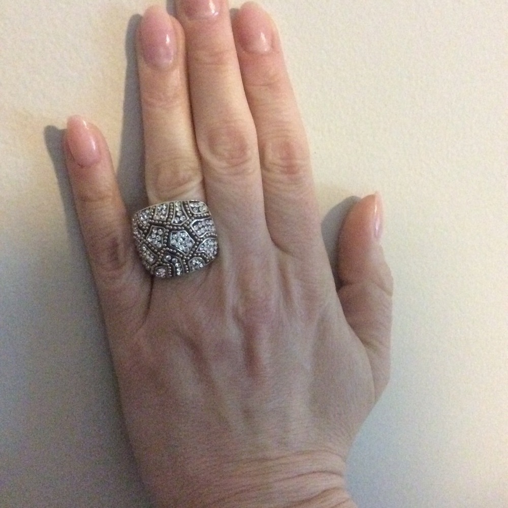 Ladies Ring - Picture 2 of 2